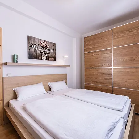 Haus Stanggass Leni דירה *